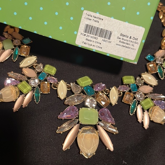 *ADD ME FOR FREE TO ANY ORDER $50+*  Stella & Dot Trellis Statement Necklace - Picture 5 of 7